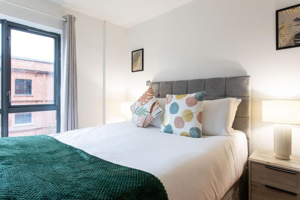 Best City Centre Luxurious Home Free Parking เบลฟาสต์ ภายนอก รูปภาพ